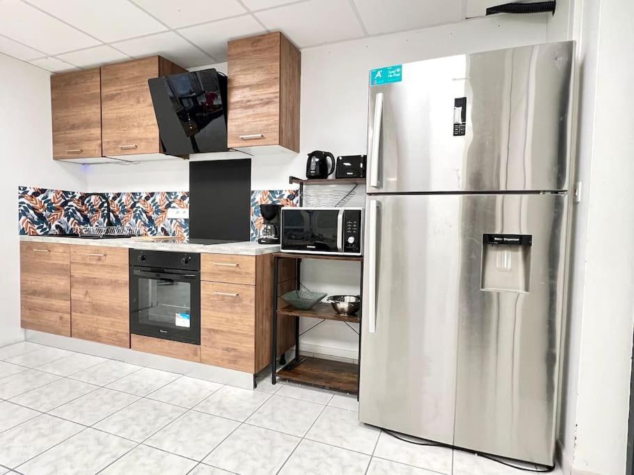 Le Grand Penon ~ Logement Spacieux A 6 Min Du Parc Saint-Georges-les-Baillargeaux Exterior foto